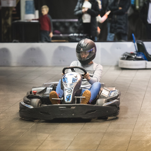 Brauciens ar elektrokartingu ģimenei