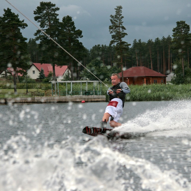 Вэйкборд на большой лодке MASTERCRAFT