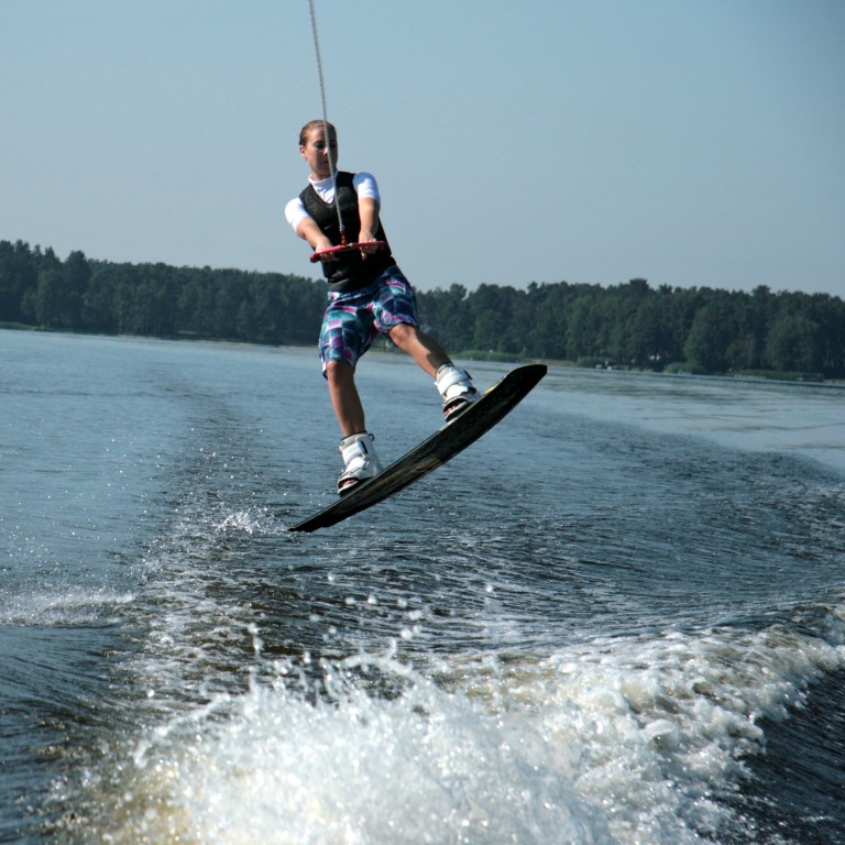 Захватывающее приключение на вэйкборде (Wakeboard)